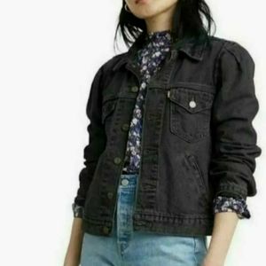 Levi's trucker jacket